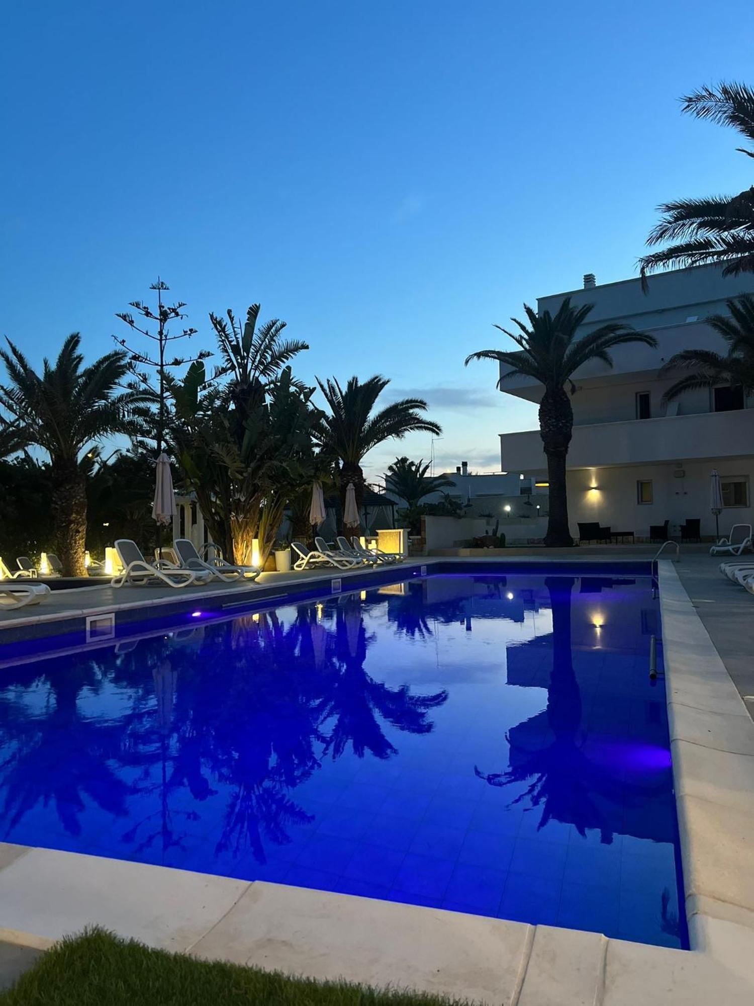 Bluebay Residence Resort Tarente Buitenkant foto